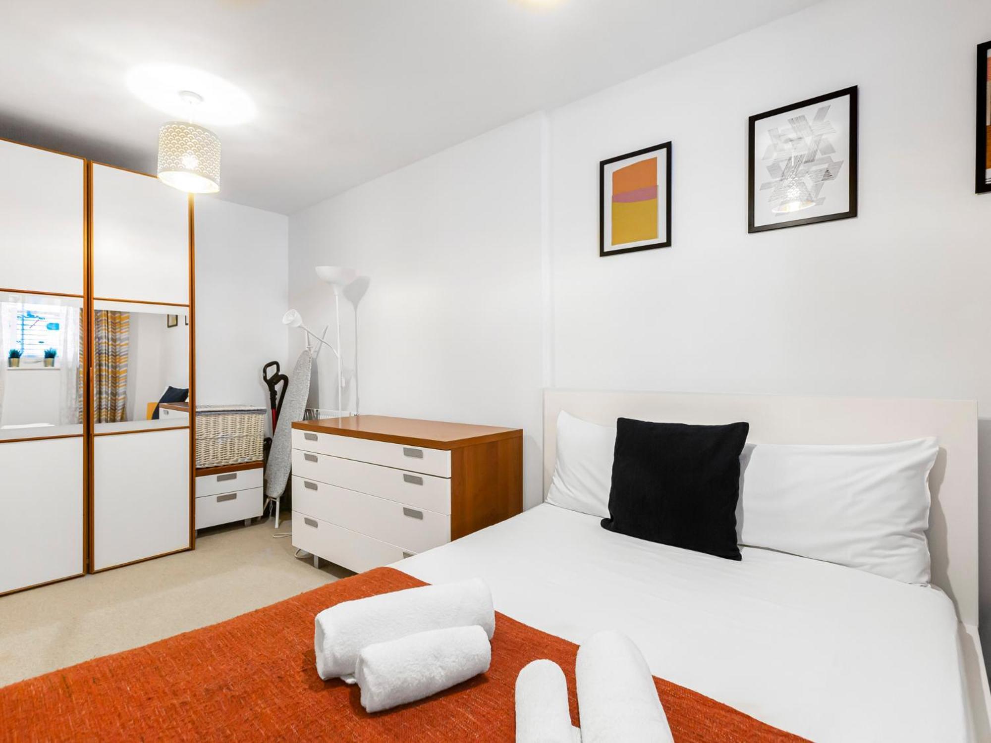 Pass The Keys Modern Tottenham Hale Apartment Perfect For Leisure London Exterior photo